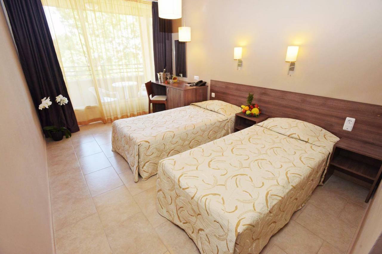 Hotel Gladiola Golden Sands Exterior photo